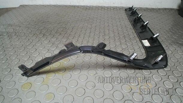 Foto: BLENDE/ ZIERLEISTE ARMATURENBRETT eines Mazda 6 Sport Kombi 2.2 CD DPF Special