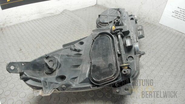Foto: SCHEINWERFER LINKS eines Opel Corsa 1.4 16V Fun