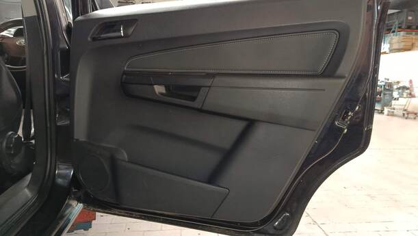 Foto: TÜR HINTEN RECHTS eines Opel Zafira 1.6 ecoFLEX Special