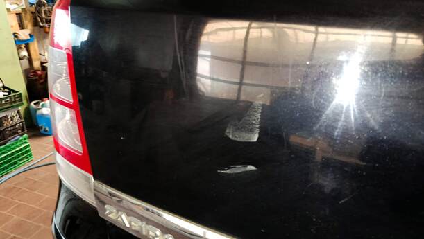 Foto: HECKKLAPPE/ HECKDECKEL eines Opel Zafira 1.6 ecoFLEX Special