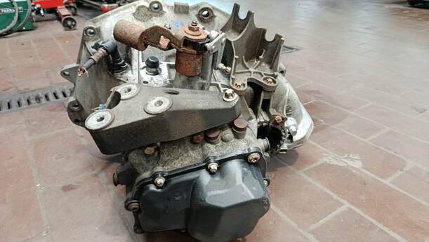 Foto: SCHALTGETRIEBE F17 4,19 eines Opel Zafira 1.6 ecoFLEX Special