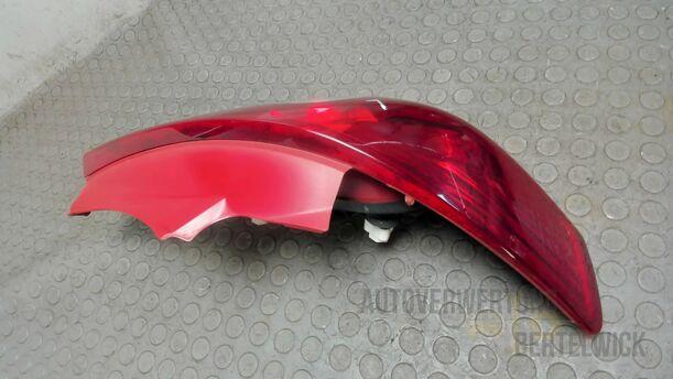 Foto: HECKLEUCHTE / RÜCKLICHT LINKS ( 2/3 TÜRER ) eines Opel Corsa 1.4 16V Fun