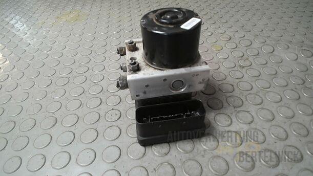 Foto: HAUPTBREMSAGGREGAT ABS eines Opel Zafira 1.6 ecoFLEX Special