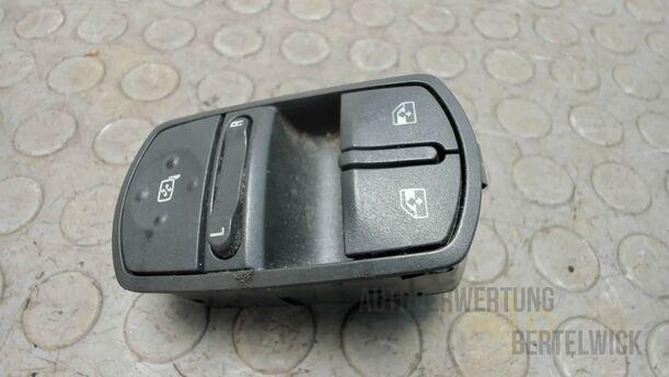 Foto: FENSTERHEBERSCHALTER eines Opel Corsa 1.4 16V Special