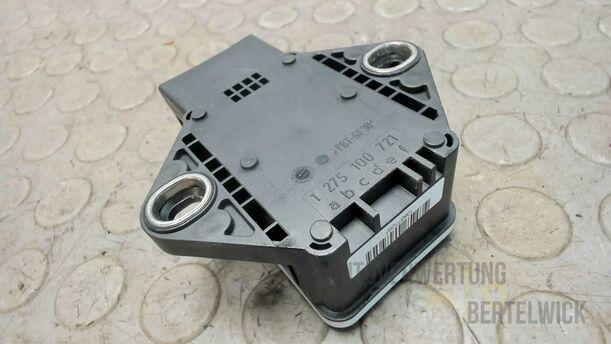 Foto: QUERBESCHLEUNINGSSENSOR / DREHRATENSENSOR eines Opel Corsa 1.4 16V Special