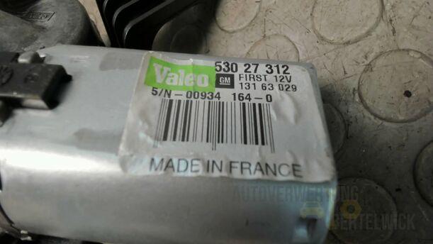 Foto: SCHEIBENWISCHERMOTOR HINTEN eines Opel Corsa 1.4 16V Special