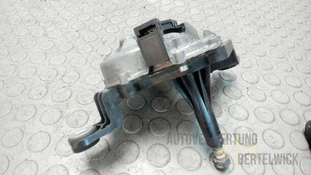 Foto: SCHEIBENWISCHERMOTOR HINTEN eines Opel Corsa 1.4 16V Special