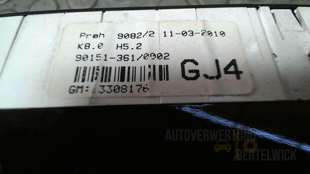 Foto: HEIZUNGSBETÄTIGUNG eines Opel Zafira 1.6 ecoFLEX Special