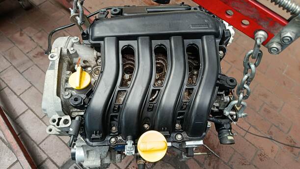Foto: MOTOR K4MA804 eines Renault Clio 1.6 16V Special