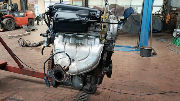 Foto: MOTOR K4MA804 eines Renault Clio 1.6 16V Special