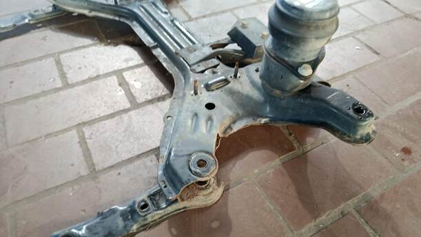 Foto: VORDERACHSE/ ACHSE VORN eines Seat Cordoba Vario 1.4 Special