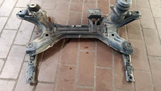 Foto: VORDERACHSE/ ACHSE VORN eines Seat Cordoba Vario 1.4 Special
