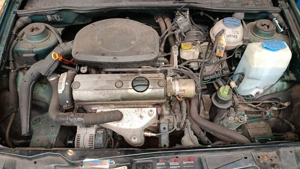 Foto: MOTOR AKV eines Seat Cordoba Vario 1.4 Special