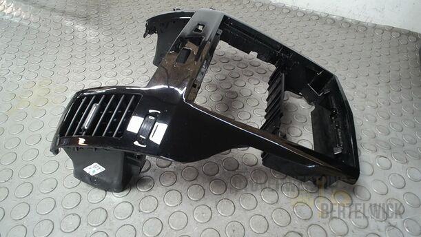 Foto: BLENDE MITTELKONSOLE/ RADIOBLENDE eines Opel Zafira 1.6 ecoFLEX Special