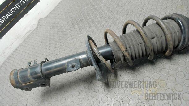 Foto: FEDERBEIN VORNE RECHTS eines Opel Corsa 1.4 16V Special
