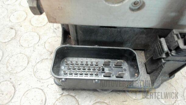 Foto: HAUPTBREMSAGGREGAT ABS eines Seat Cordoba Vario 1.4 Special