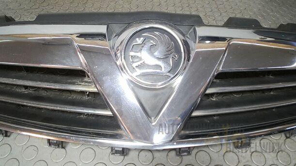Foto: KÜHLERGRILL VAUXHALL eines Opel Zafira 1.6 ecoFLEX Special