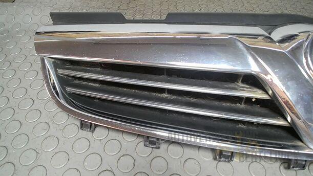 Foto: KÜHLERGRILL VAUXHALL eines Opel Zafira 1.6 ecoFLEX Special