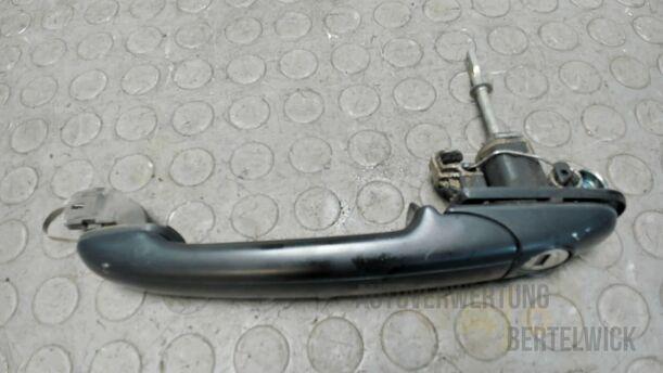 Foto: TÜRGRIFF VORNE LINKS eines Seat Cordoba Vario 1.4 Special