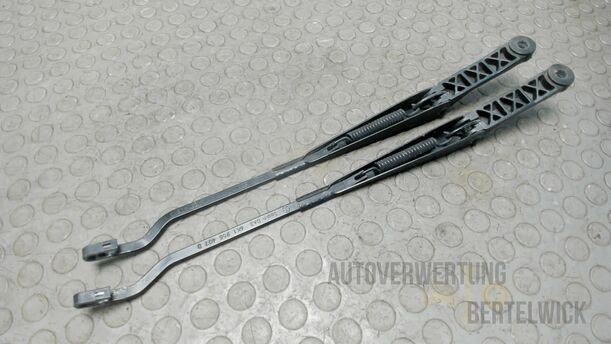 Foto: SCHEIBENWISCHERARME VORNE eines Seat Cordoba Vario 1.4 Special
