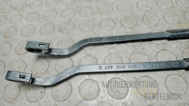 Foto: SCHEIBENWISCHERARME VORNE eines Seat Cordoba Vario 1.4 Special