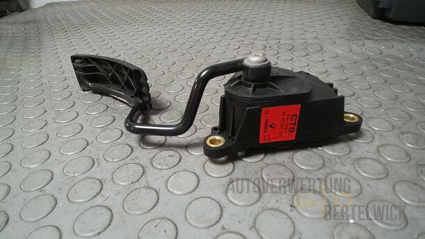 Foto: GASPEDAL eines Renault Clio 1.6 16V Special