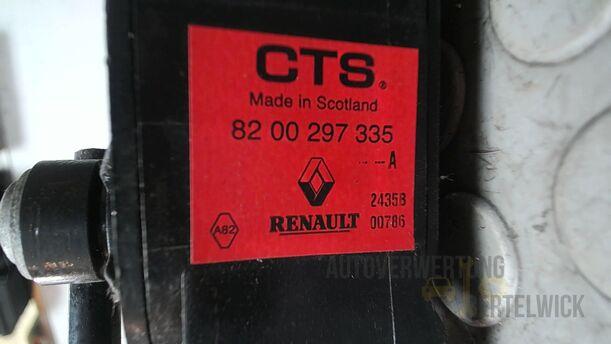 Foto: GASPEDAL eines Renault Clio 1.6 16V Special