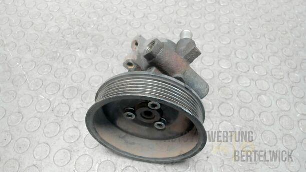 Foto: PUMPE SERVOLENKUNG eines Seat Cordoba Vario 1.4 Special