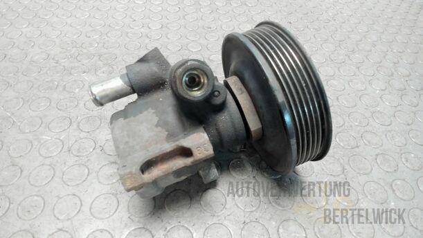 Foto: PUMPE SERVOLENKUNG eines Seat Cordoba Vario 1.4 Special