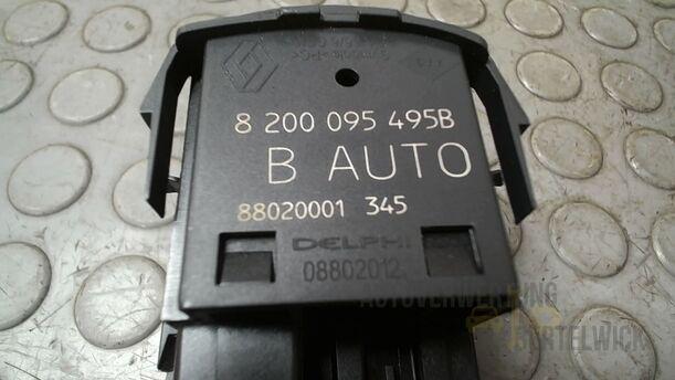 Foto: SCHALTER LEUCHTWEITENVERSTELLUNG eines Renault Clio 1.6 16V Special
