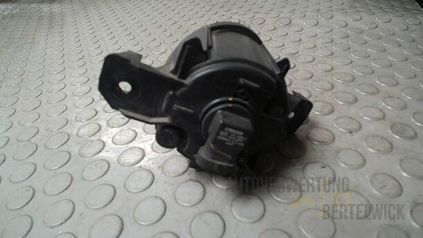 Foto: NEBELSCHEINWERFER LINKS ( VALEO ) eines Renault Clio 1.6 16V Special