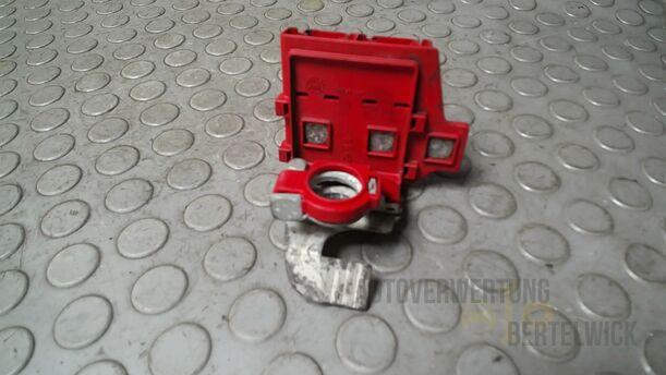 Foto: PLUSPOL BATTERIE eines Renault Clio 1.6 16V Special