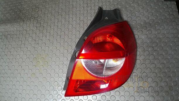 Foto: HECKLEUCHTE/ RÜCKLEUCHTE RECHTS eines Renault Clio 1.6 16V Special