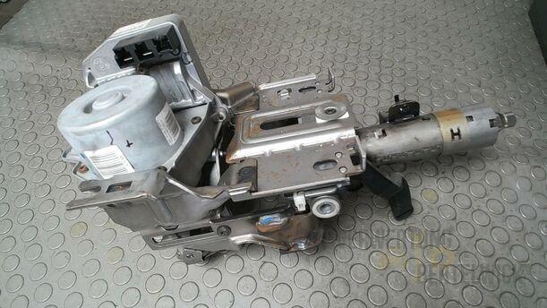 Foto: LENKSÄULE/ LENKSPINDEL eines Renault Clio 1.6 16V Special