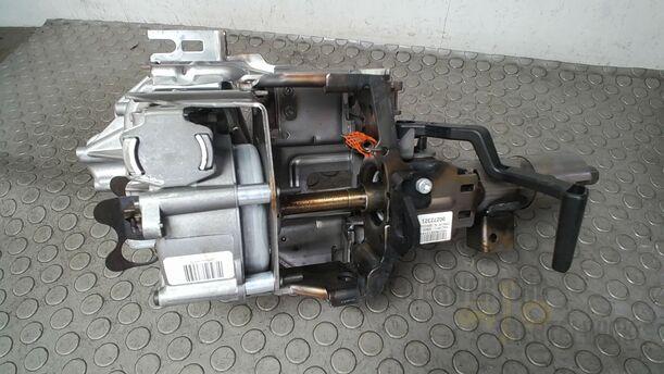 Foto: LENKSÄULE/ LENKSPINDEL eines Renault Clio 1.6 16V Special