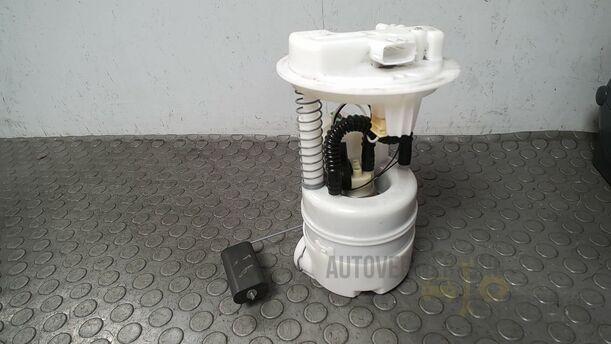 Foto: KRAFTSTOFFPUMPE eines Renault Clio 1.6 16V Special