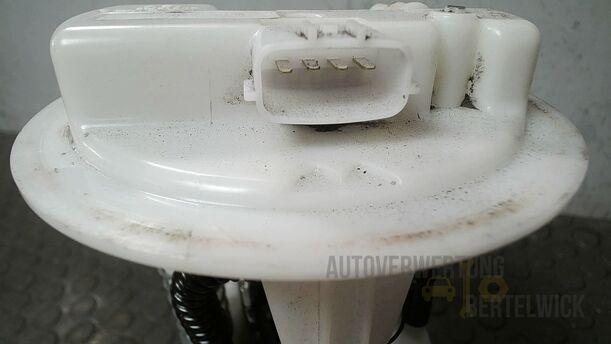 Foto: KRAFTSTOFFPUMPE eines Renault Clio 1.6 16V Special