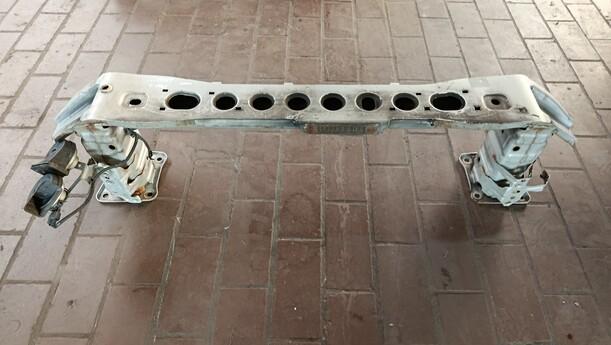 Foto: VERSTÄRKUNG VORNE eines Ford C-MAX 1.6 EcoBoost Start-Stop-System Special
