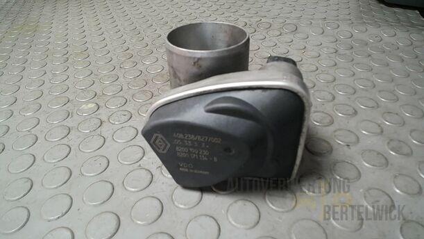 Foto: DROSSELKAPPENSTUTZEN/ DROSSELKLAPPE eines Renault Clio 1.6 16V Special