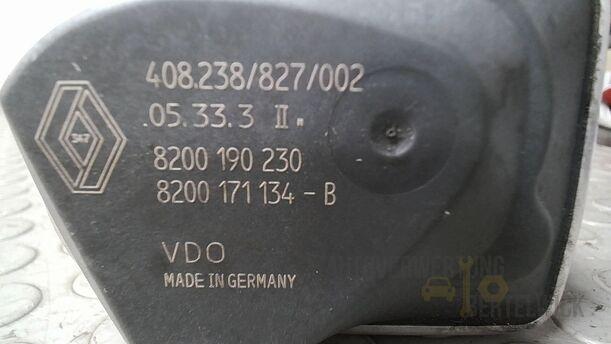 Foto: DROSSELKAPPENSTUTZEN/ DROSSELKLAPPE eines Renault Clio 1.6 16V Special