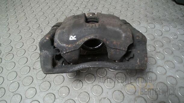 Foto: BREMSSATTEL VORN RECHTS ( TRW ) eines Renault Clio 1.6 16V Special