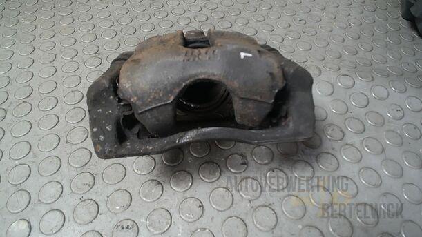 Foto: BREMSSATTEL VORN LINKS ( TRW ) eines Renault Clio 1.6 16V Special