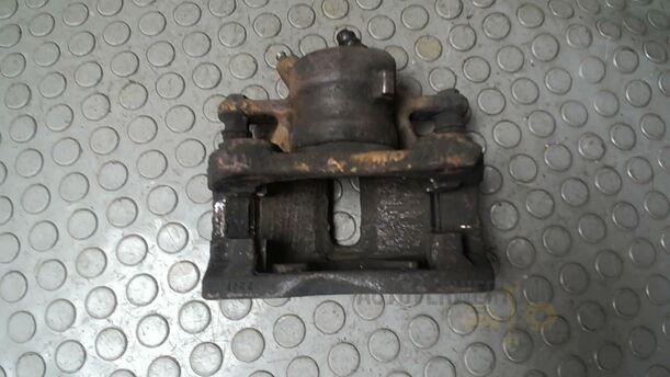 Foto: BREMSSATTEL VORN LINKS ( TRW ) eines Renault Clio 1.6 16V Special