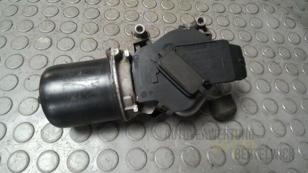 Foto: SCHEIBENWISCHERMOTOR VORN eines Renault Clio 1.6 16V Special