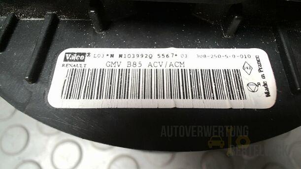 Foto: HEIZUNGSGEBLÄSE eines Renault Clio 1.6 16V Special