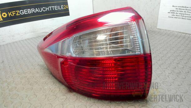Foto: HECKLEUCHTE / RÜCKLICHT LINKS eines Ford C-MAX 1.6 EcoBoost Start-Stop-System Special