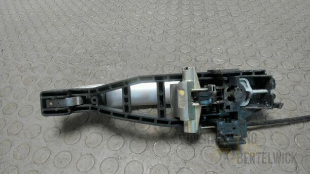 Foto: TÜRAUSSENGRIFF HINTEN LINKS eines Ford C-MAX 1.6 EcoBoost Start-Stop-System Special