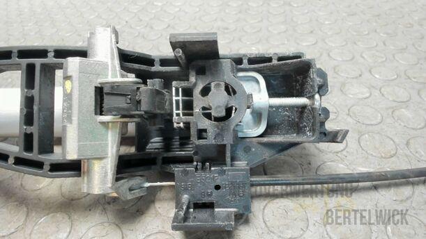 Foto: TÜRAUSSENGRIFF HINTEN LINKS eines Ford C-MAX 1.6 EcoBoost Start-Stop-System Special