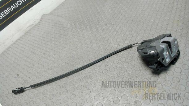 Foto: TÜRSCHLOSS HINTEN LINKS eines Ford C-MAX 1.6 EcoBoost Start-Stop-System Special