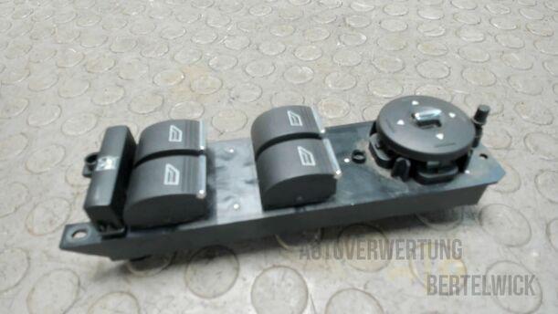 Foto: FENSTERHEBERSCHALTER eines Ford C-MAX 1.6 EcoBoost Start-Stop-System Special